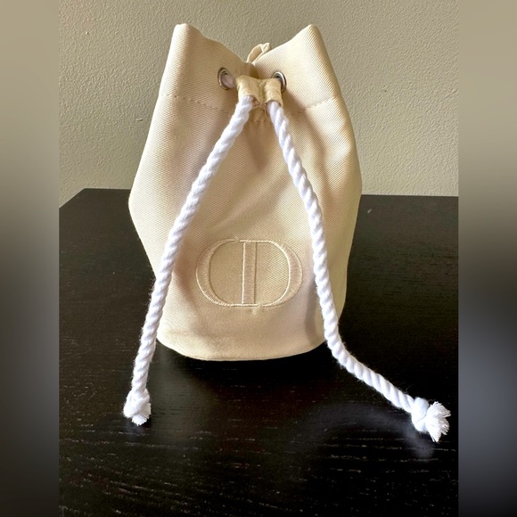 Dior Handbags - Dior pouch